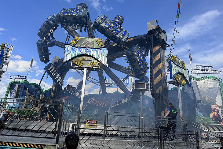 Predator auf dem Osterplärrer 2024 in Augsburg (©Foto: Martin Schmitz)